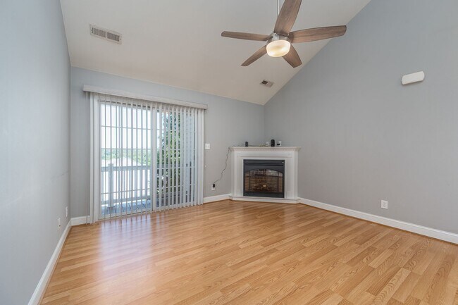 Building Photo - 623 Wyndhurst Dr