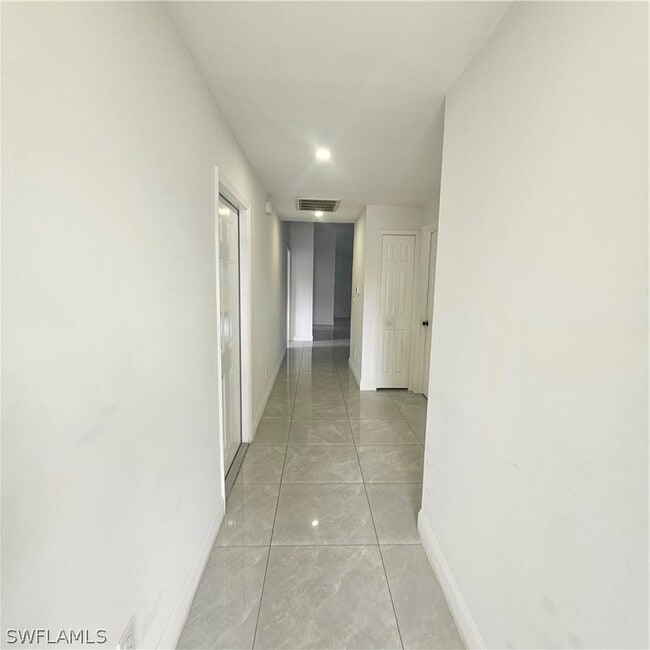 Building Photo - 4722 29th St SW