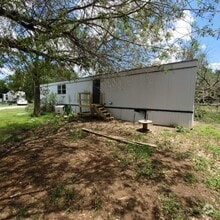 Building Photo - 2 BD 1 BA Mobile in Quiet Park Available M...