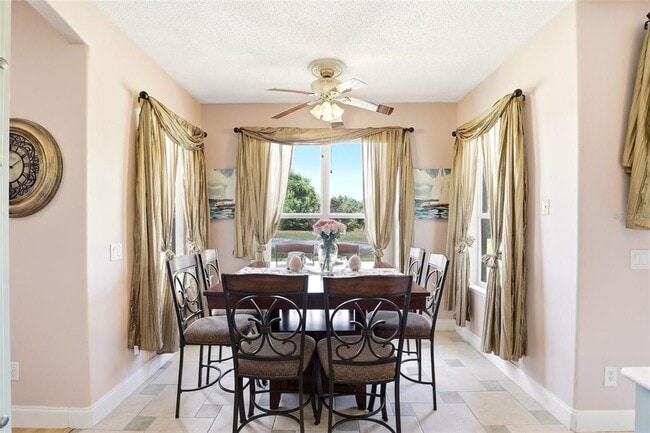 Building Photo - 824 Lake Biscayne Way