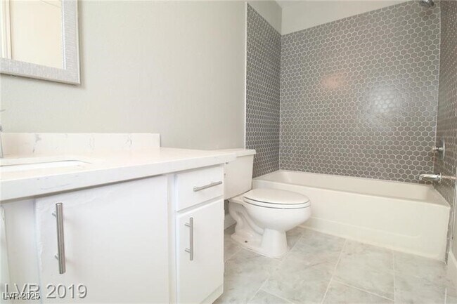 Building Photo - 555 E Silverado Ranch Blvd