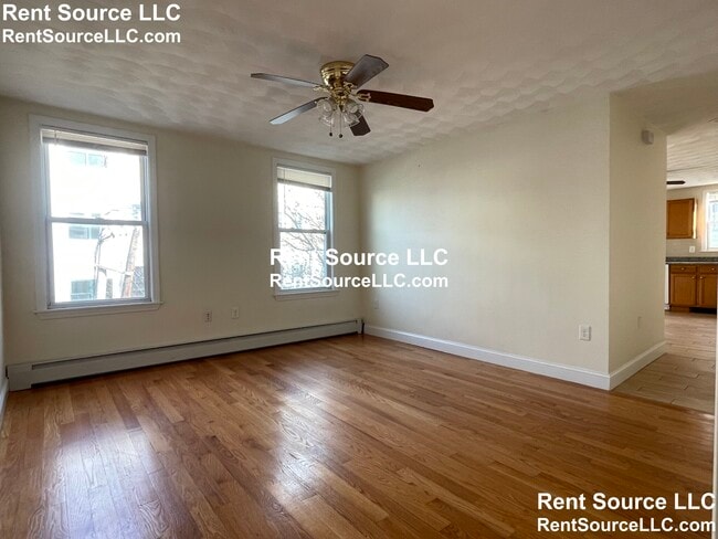 Building Photo - 1094 Cambridge St