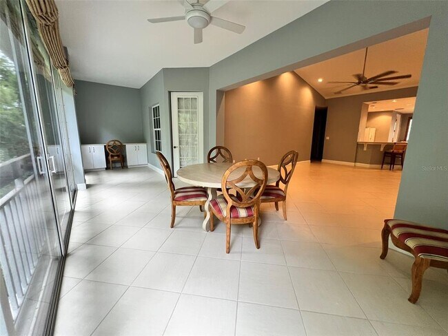 Building Photo - 3608 54th Dr W