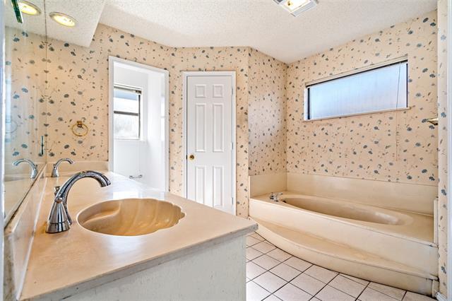 Building Photo - 4845 Barberry Dr