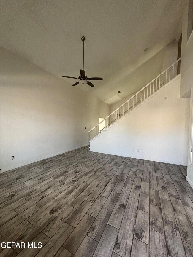 Building Photo - 12444 Sombra Grande Dr