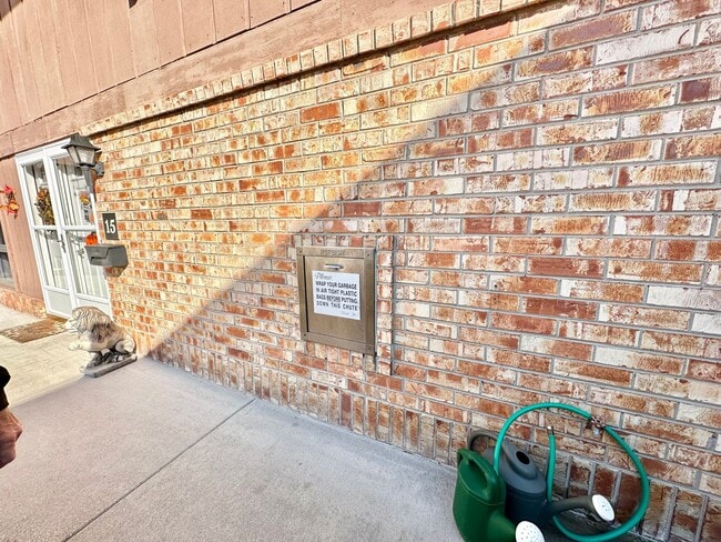 Building Photo - Rare rental opportunity conveniently locat...