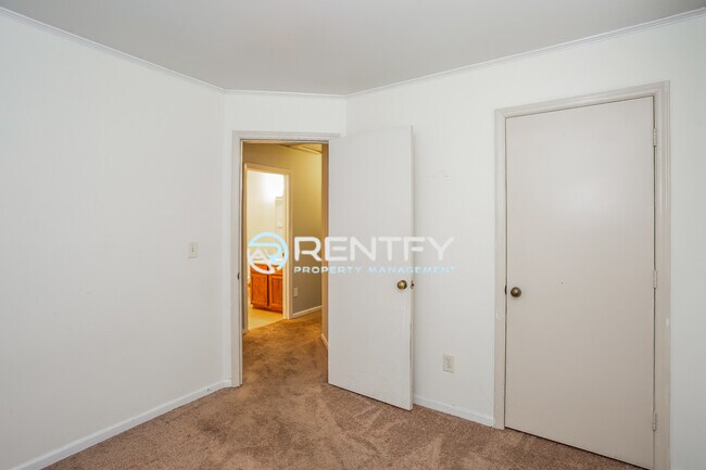 Building Photo - 1630 Pamela Lorraine Dr