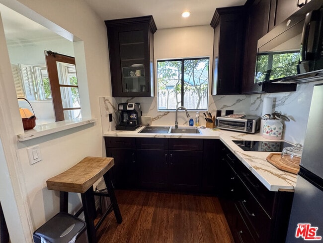 Building Photo - 7756 Torreyson Dr