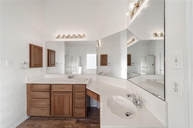 Building Photo - 3200 Heatherbrook Dr