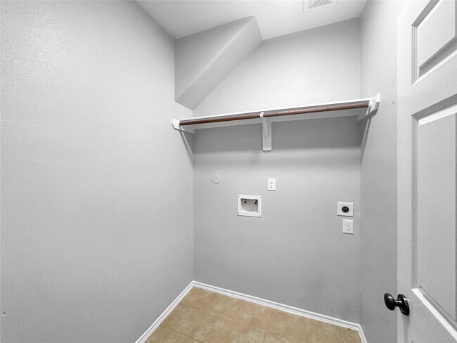 Building Photo - 20146 Jasper Oaks Dr