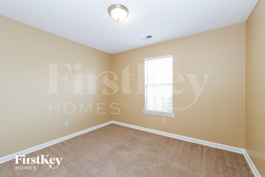 Building Photo - 6454 Manchester Dr