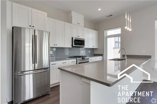 Building Photo - 542 Green Bay Rd