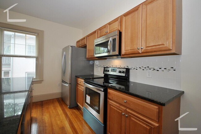 Building Photo - 64 Englewood Ave