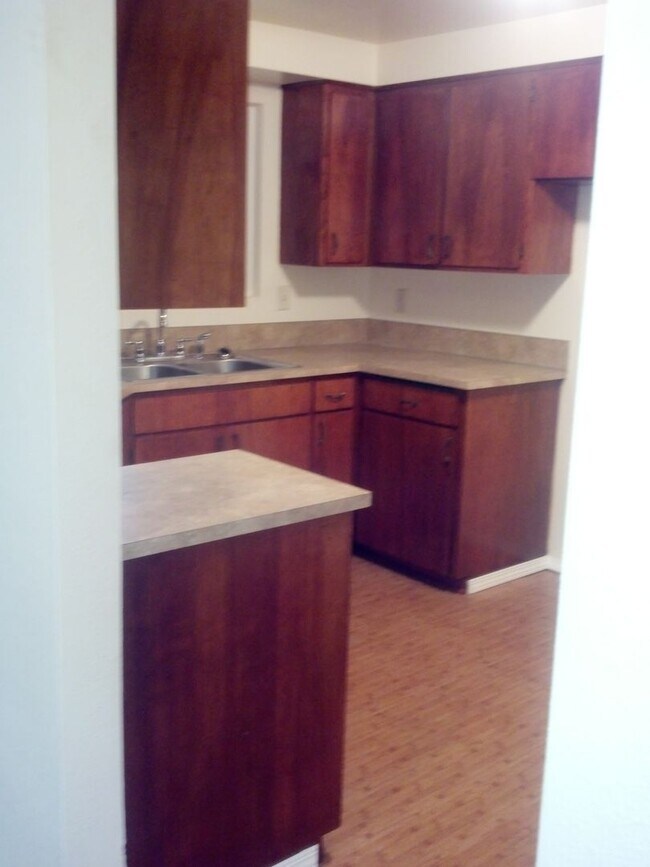 Building Photo - 109nst