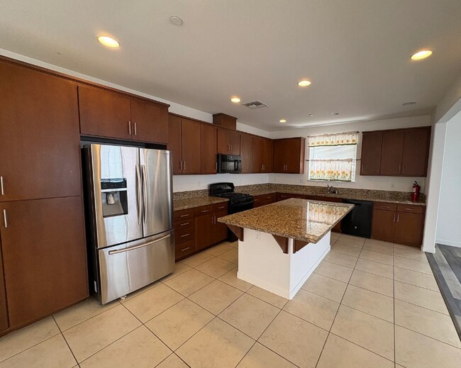 Building Photo - 1072 Mariners Dr