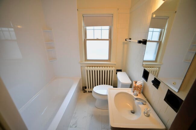 Building Photo - 4421 N Cramer St