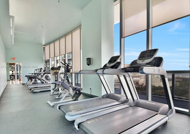 Building Photo - 888 Biscayne Blvd