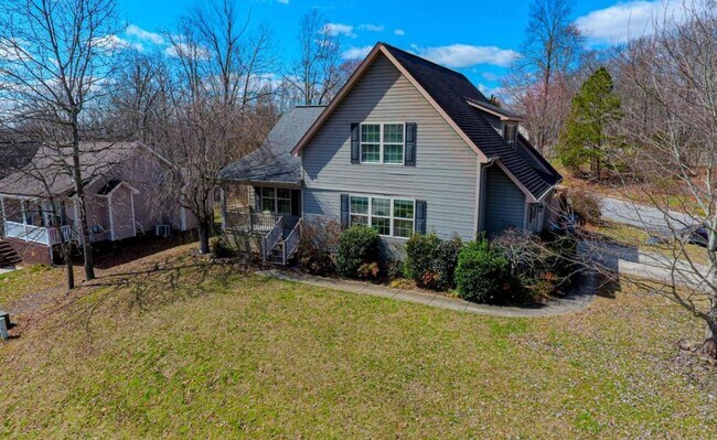 Building Photo - 9316 Shingle Oak Dr