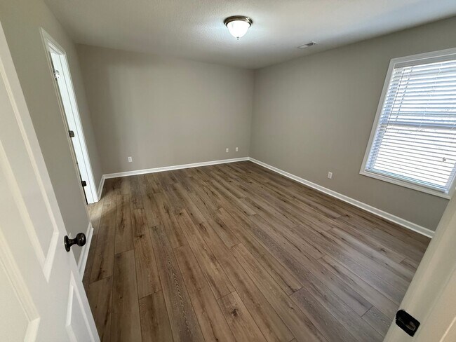 Building Photo - Beautiful Home in West Knoxville