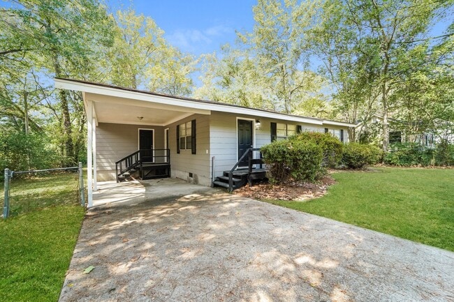 Building Photo - 2751 Glenn St