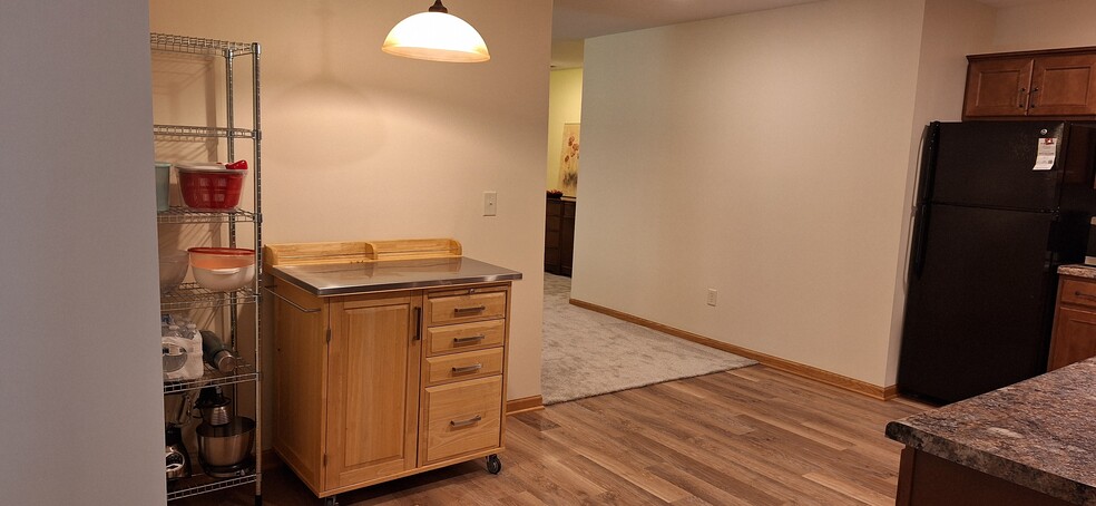 Eat In Kitchen - 5930 Cranberry Dr