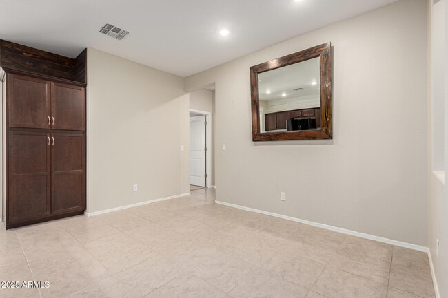 Building Photo - 17163 W Orchid Ln