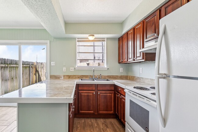 Building Photo - 1053 Tallow Tree Ln