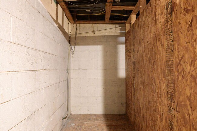 Building Photo - 2100 Grove Ave