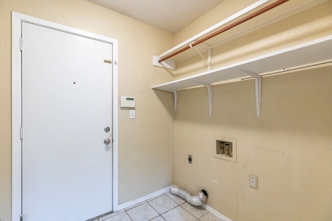 Building Photo - 3834 Purdue Ln