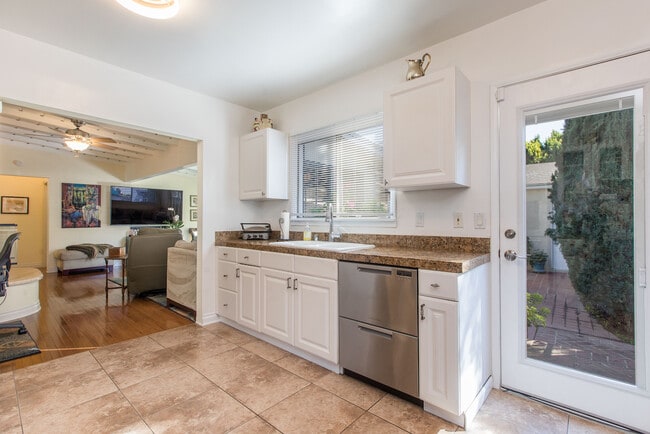 Kitchen-Reverse - 5440 Ben Ave