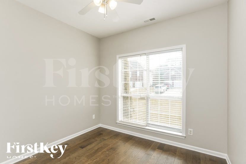 Building Photo - 442 Bentmoor Way