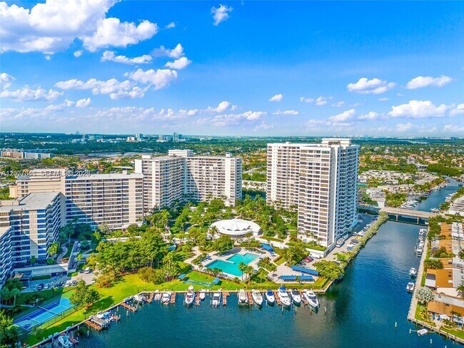 Building Photo - 600 Three Islands Boulevard