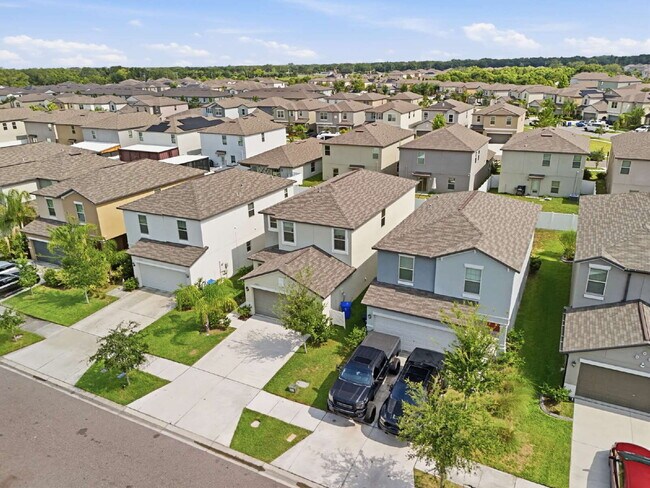 Building Photo - 7023 Samuel Ivy Dr