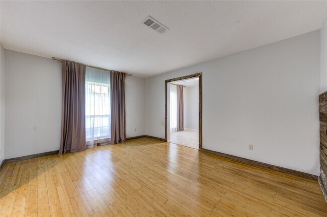 Building Photo - 16019 Fathom Ln