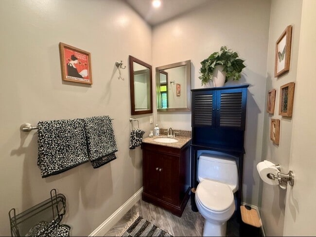 Building Photo - Hidden Gem – Remodeled 1 Bedroom in Monterey