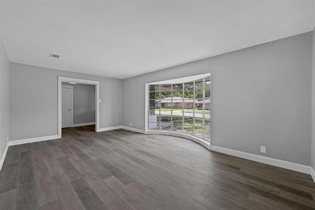 Building Photo - 1400 Crescent Dr
