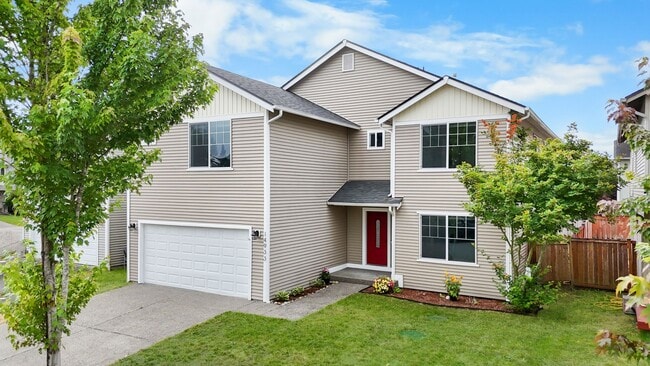Primary Photo - Spacious 5-Bedroom Home in Prime Yelm Loca...