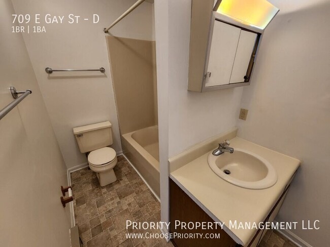 Building Photo - 709 E Gay St