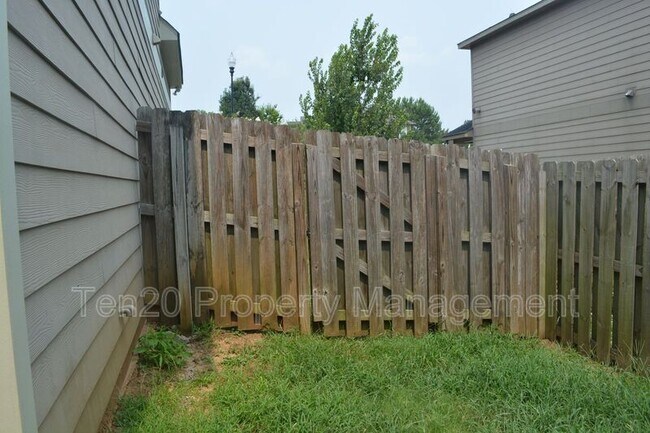 Building Photo - 7477 Coppice Dr