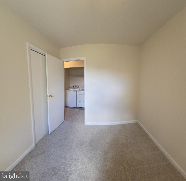 Building Photo - 5118 Cottonwood Ct