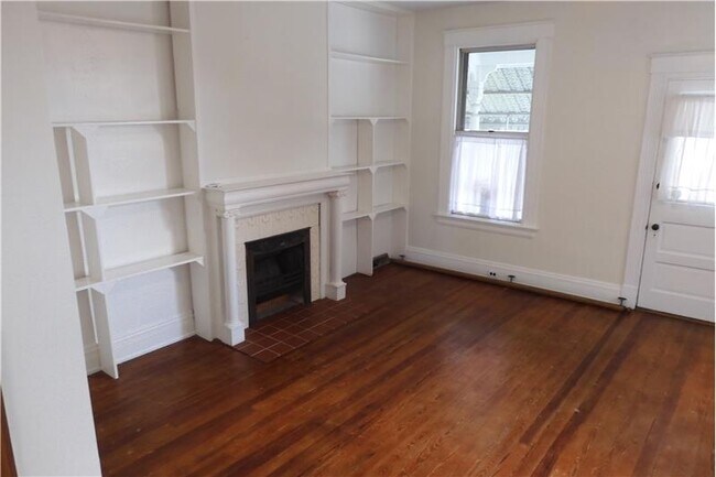 Building Photo - 203 Boone St