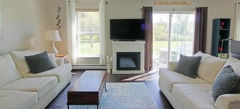 Building Photo - 207 Farmall Dr