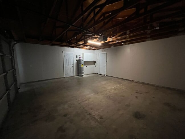 Building Photo - Remodeled cozy home in North Redding!