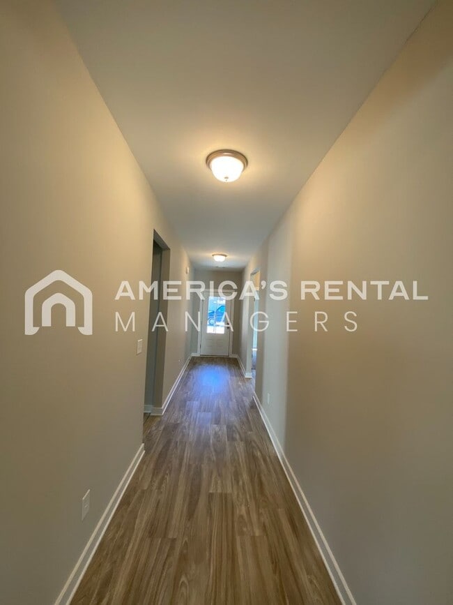 Building Photo - Home for Rent in Brookwood, AL! Available to View with 48 Hours Notice!