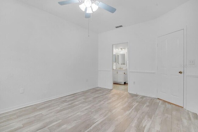 Building Photo - 8915 Legacy Ct