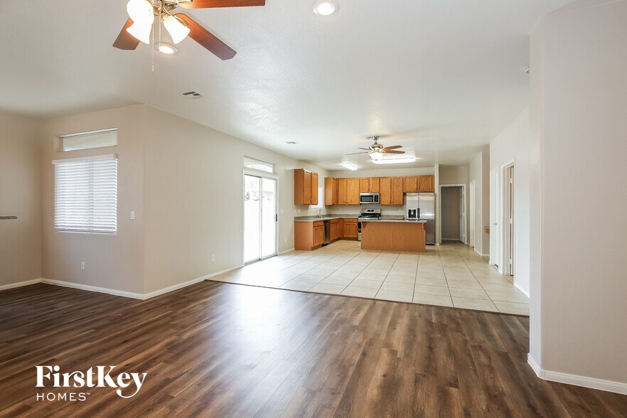 Building Photo - 3836 Canary Cedar St