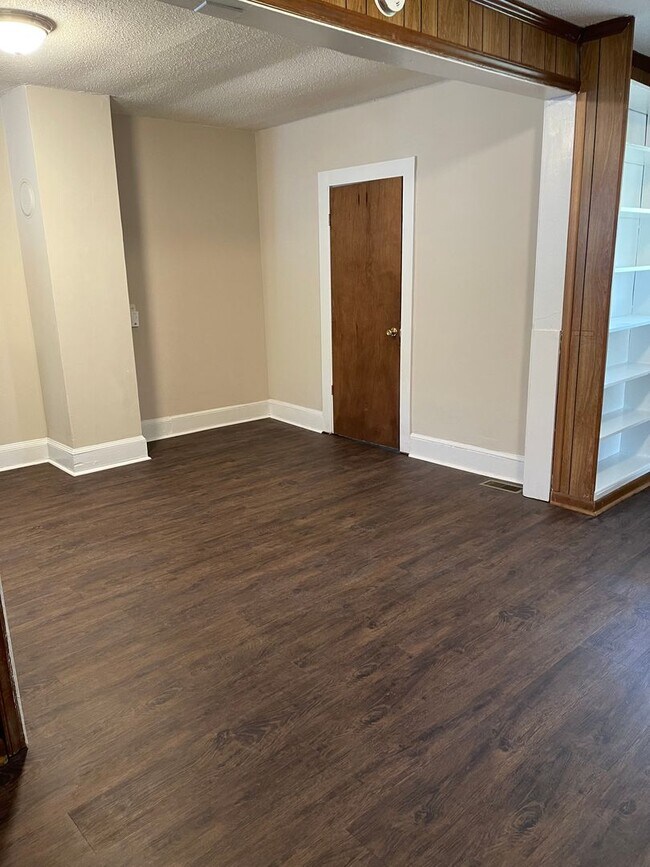 Building Photo - 3 Bedroom RANCH!! ***$200 FREE GROCERIES***