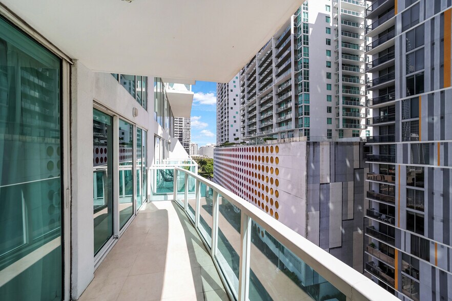 Building Photo - 31 SE 5th St