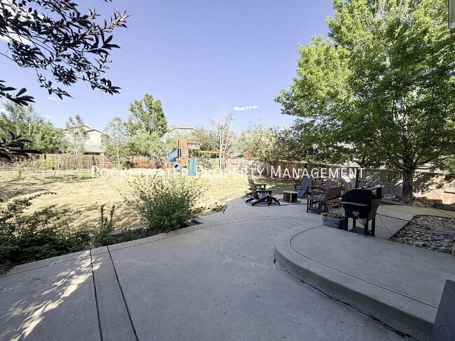 Building Photo - 2127 Mountain Iris Dr