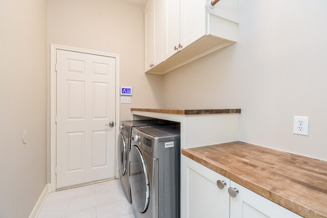 Building Photo - 4814 Canyon Sage Ln